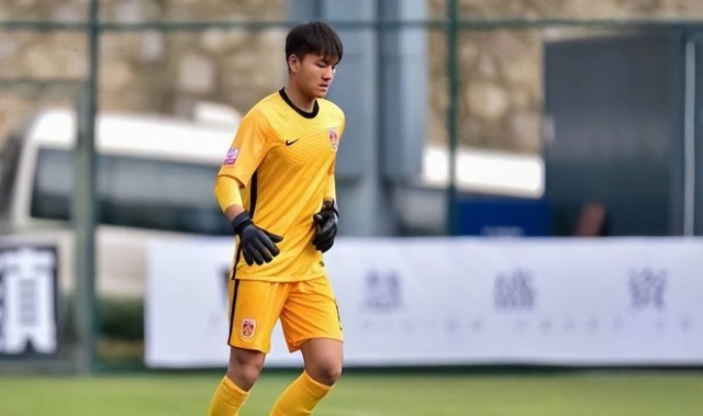 申花为何砸重金签他， 西甲历练+中超爆发， 门线技术太惊艳！