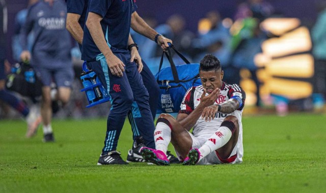 震撼！欧洲杯赛卫冕冠军集体折戟 水晶宫遭遇六级别球队羞辱