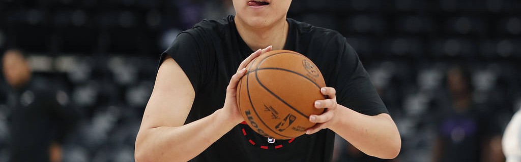 杨瀚森2分0板2犯霍乐迪27+8 开拓者险胜爵士