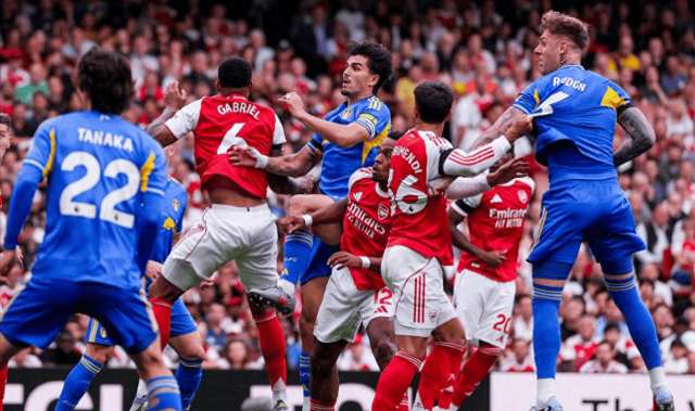 阿森纳危机！后防天团再现低级失误， 利兹联要趁火打劫！