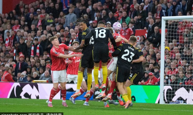 英超-迪亚洛绝平 曼联2分钟内丢2球2-2森林结束三连胜